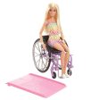 Barbie Fashionista com Cadeira de Rodas - Mattel Online